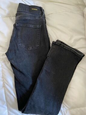 Express Women’s Straight Jeans in Black